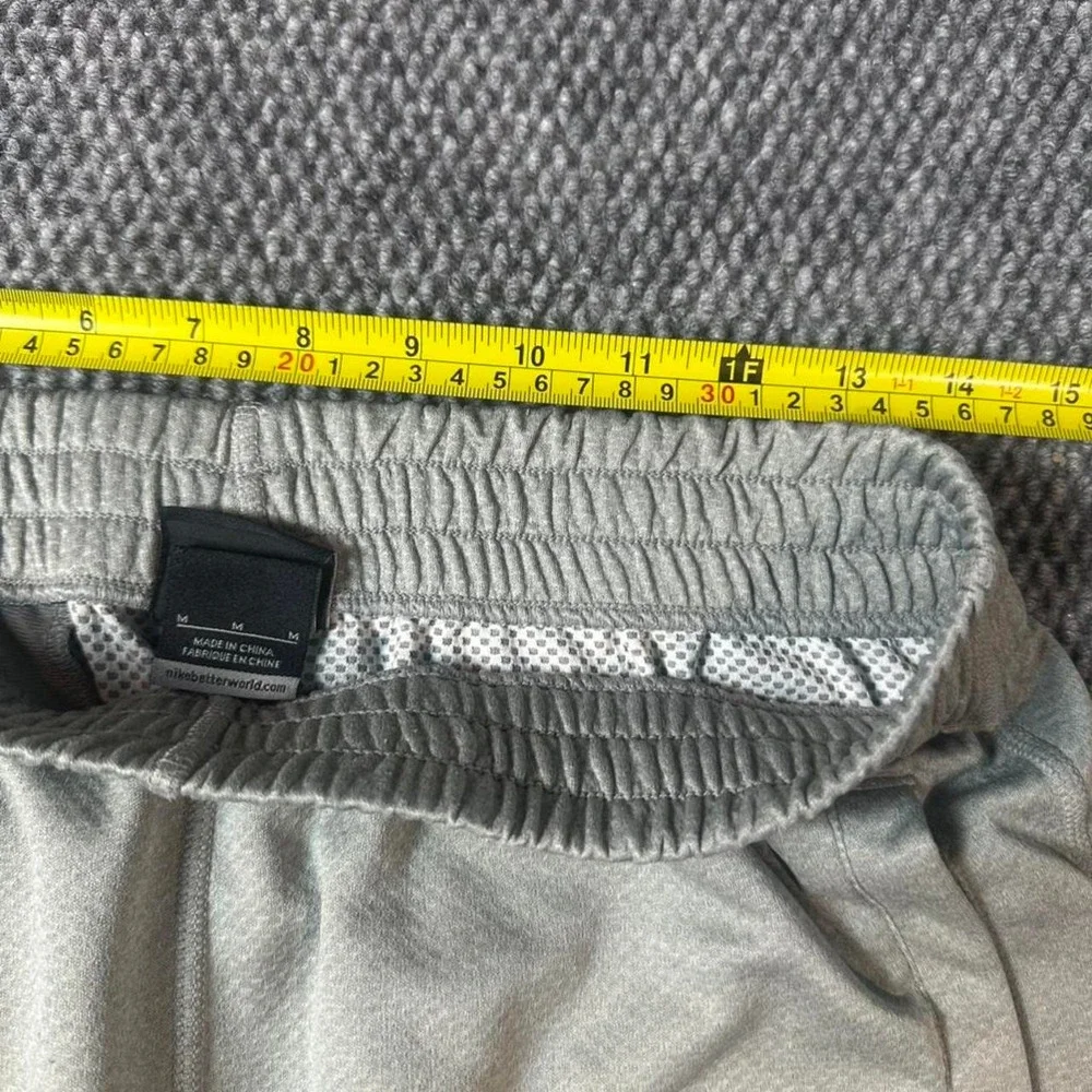 Nike SB Dri-FIT Skateboarding Shorts Gray Big Logo